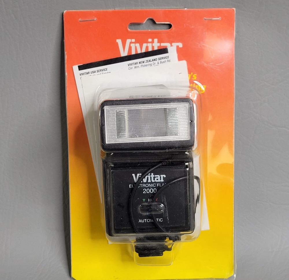 Vivitar Electronic Flash 2000